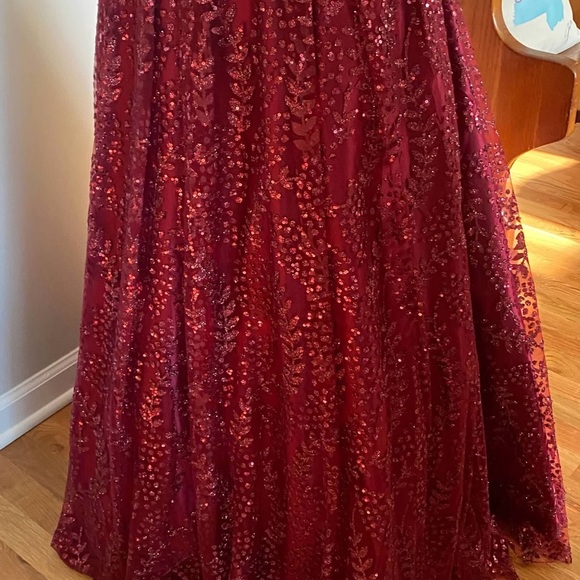 Gorgeous FULL gown - Picture 2 of 3